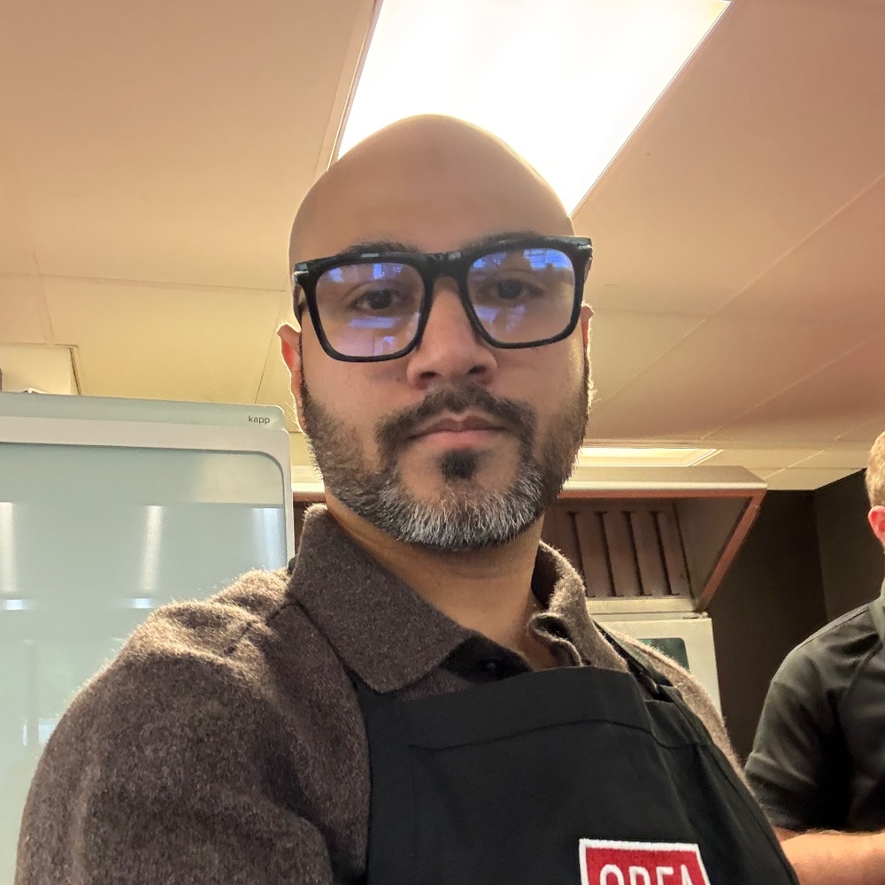 Meet your Posher, Syed